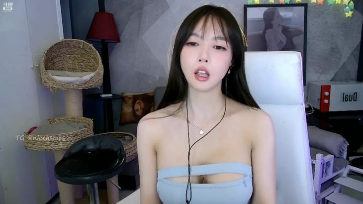斗鱼大艺术嘉ASMR福利芦荟胶 斗鱼大艺术嘉ASMR福利芦荟胶
