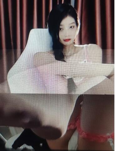 雅恩北北ASMR双视角首秀:直播被大哥